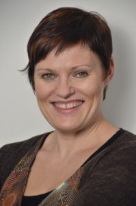 Dirigent Kati Mäkelä-Niemi.